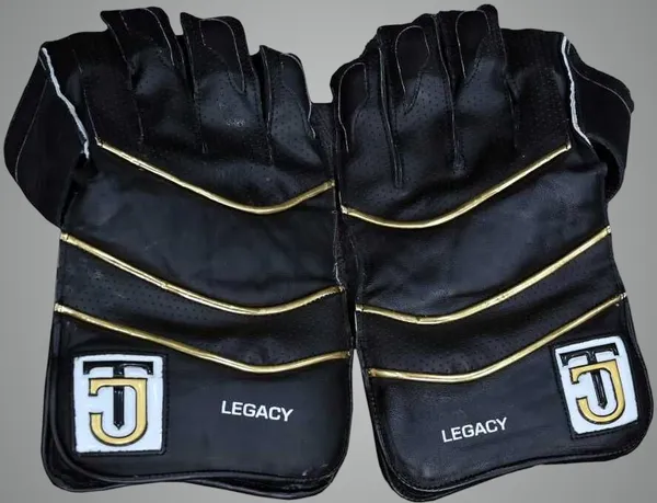 Black_Premium_Leather_Wicket_Keeping_Gloves_For_Men_&_Women::Boys