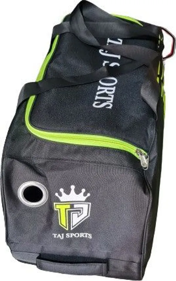Kit_Bag_With_Wheel_Compact_Size