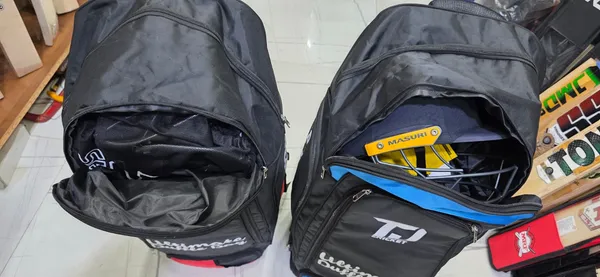 TJ_ULTIMATE_DUFFLE_WITH_WHEEL