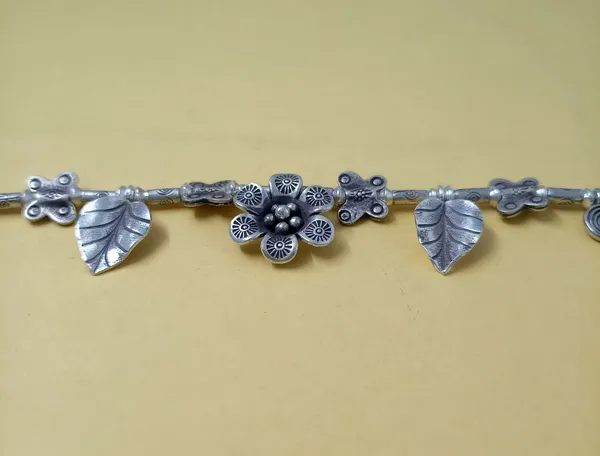 BRACELETS_&_KADAS_>_LADIES_BRACELETS