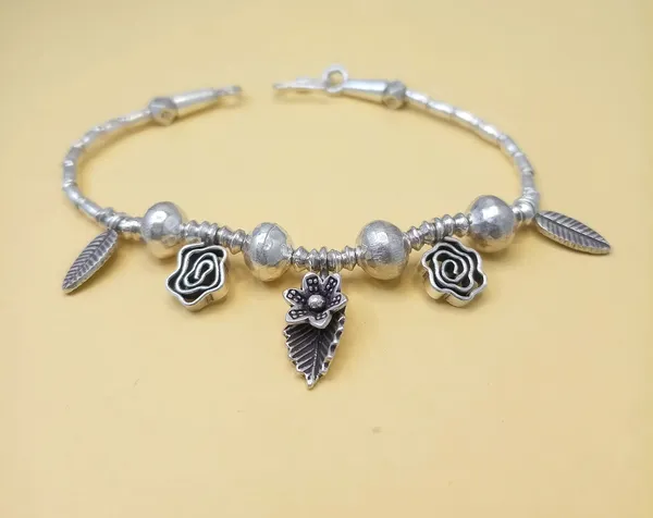 BRACELETS_&_KADAS_>_LADIES_BRACELETS