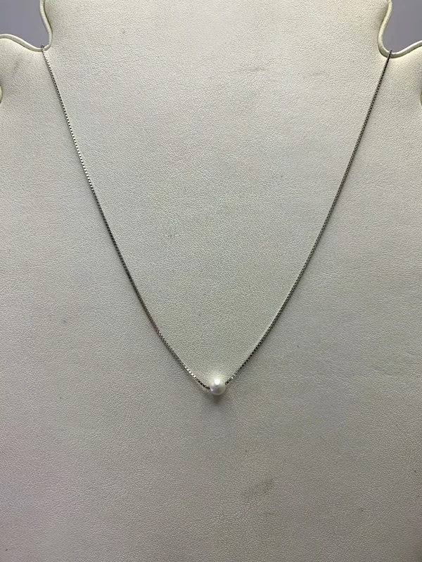Box_Chain_with_White_Pearl