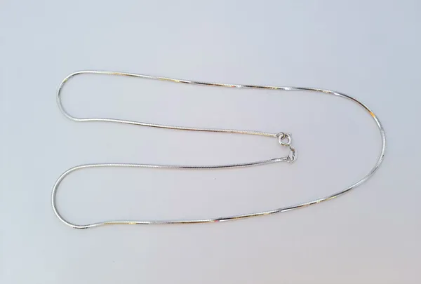 Delicate_Cute_Designer_Chain_for_Women