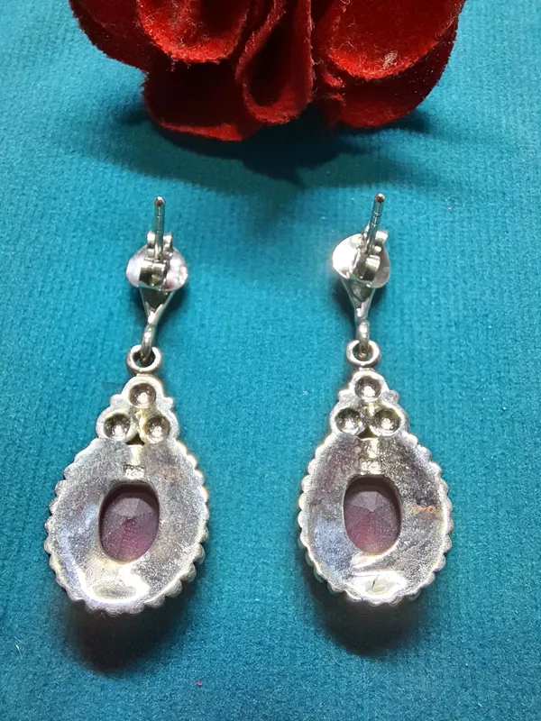 EAR_RINGS_>_EAR_RINGS