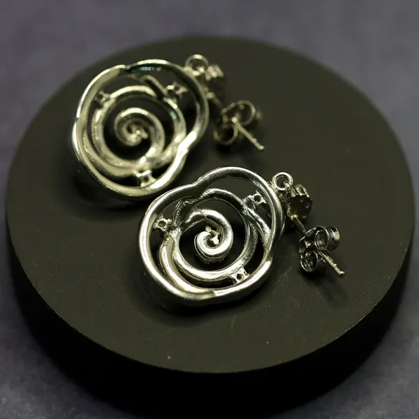 EAR_RINGS_>_EAR_RINGS