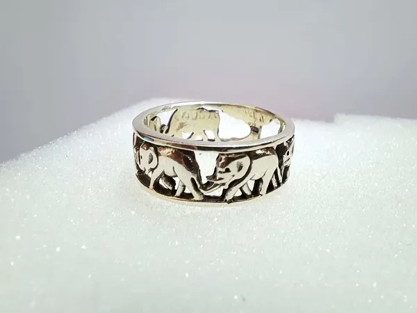 RINGS_>_LADIES_RINGS