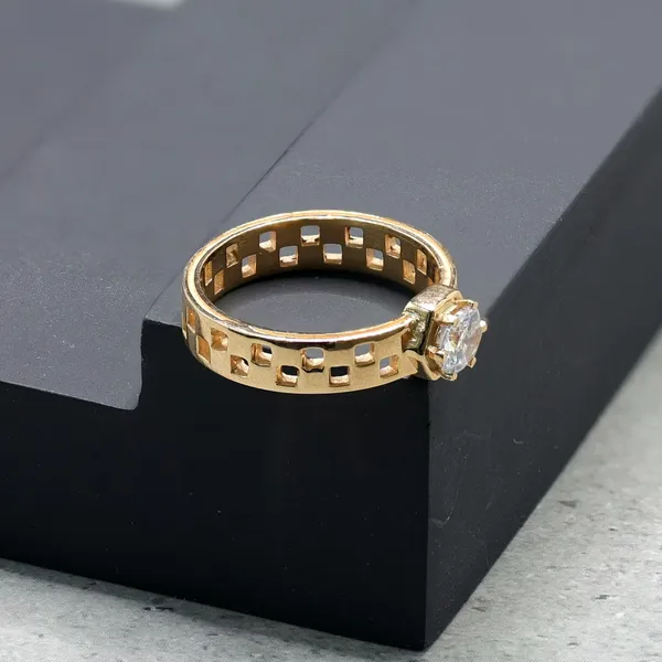 RINGS_>_GENTS_RINGS