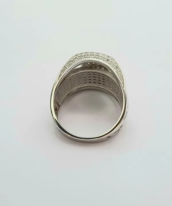 RINGS_>_GENTS_RINGS
