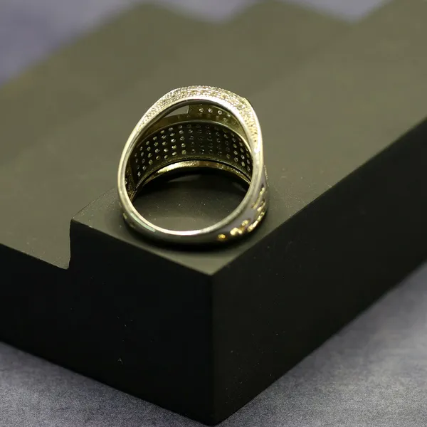RINGS_>_GENTS_RINGS