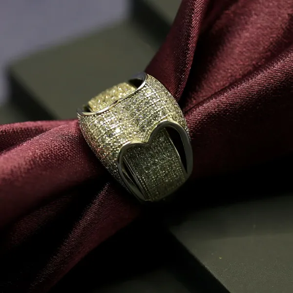 RINGS_>_GENTS_RINGS