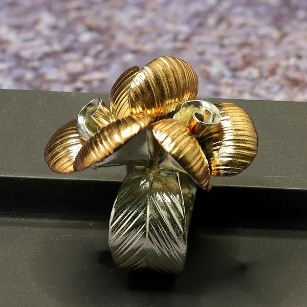 RINGS_>_LADIES_RINGS