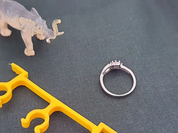 RINGS_>_LADIES_RINGS