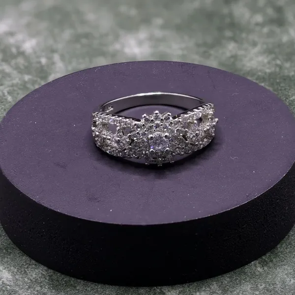 RINGS_>_LADIES_RINGS