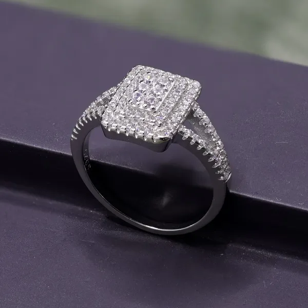 RINGS_>_LADIES_RINGS