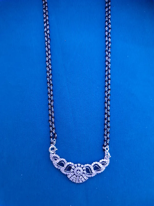 MANGALSUTRA_>_MANGALSUTRA_PENDENT