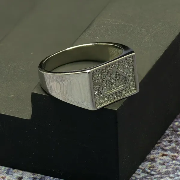 RINGS_>_GENTS_RINGS