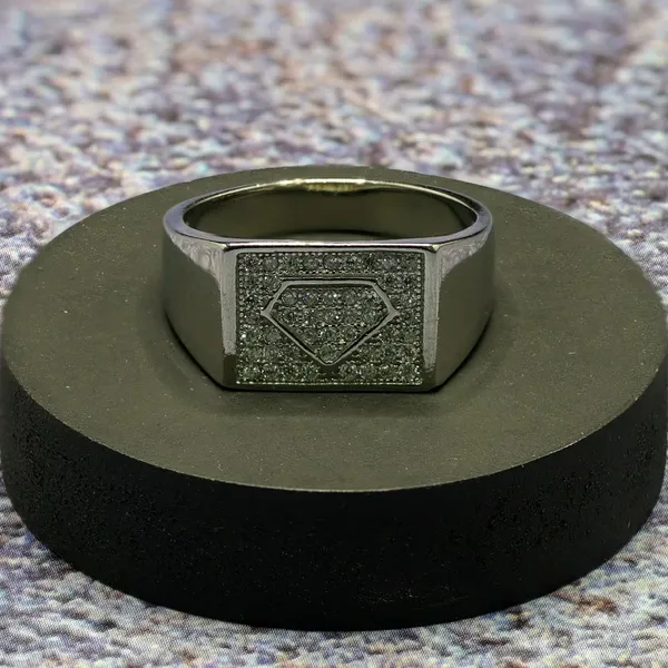 RINGS_>_GENTS_RINGS