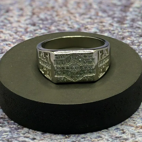 RINGS_>_GENTS_RINGS