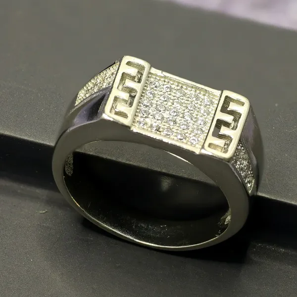 RINGS_>_GENTS_RINGS