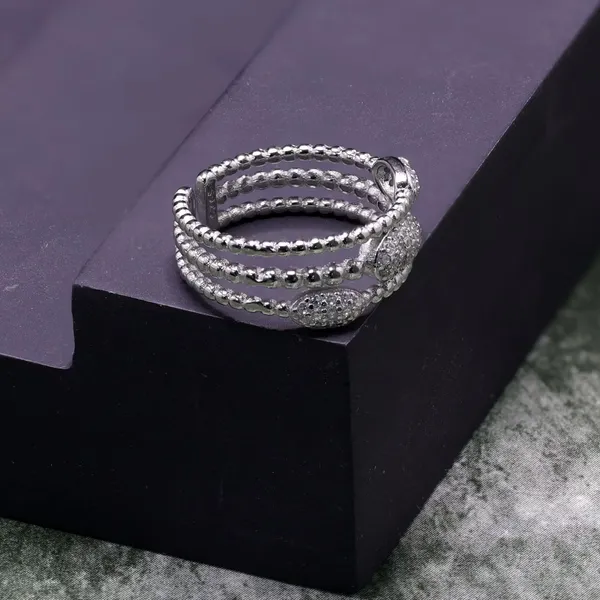 RINGS_>_LADIES_RINGS