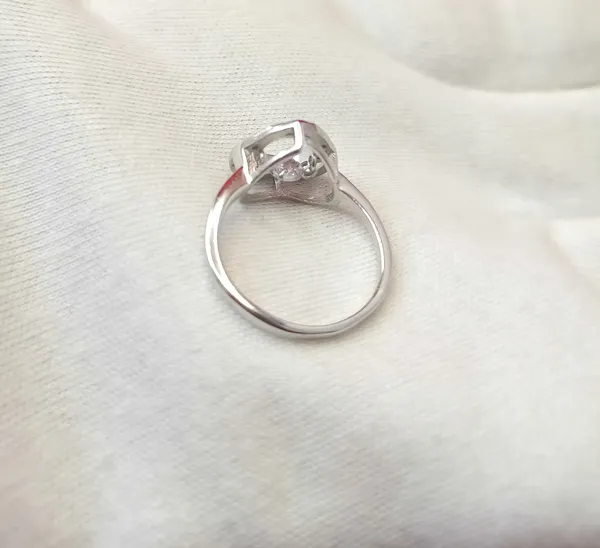 RINGS_>_LADIES_RINGS