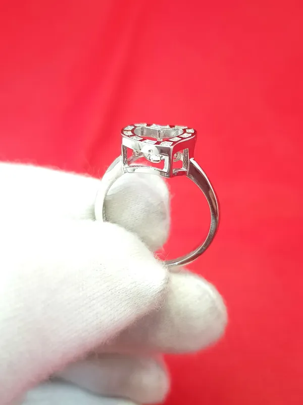 RINGS_>_LADIES_RINGS