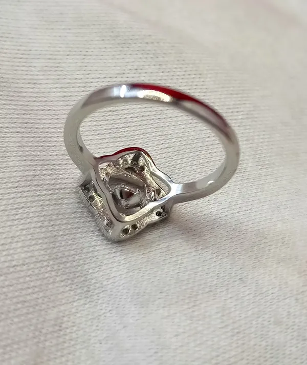RINGS_>_LADIES_RINGS