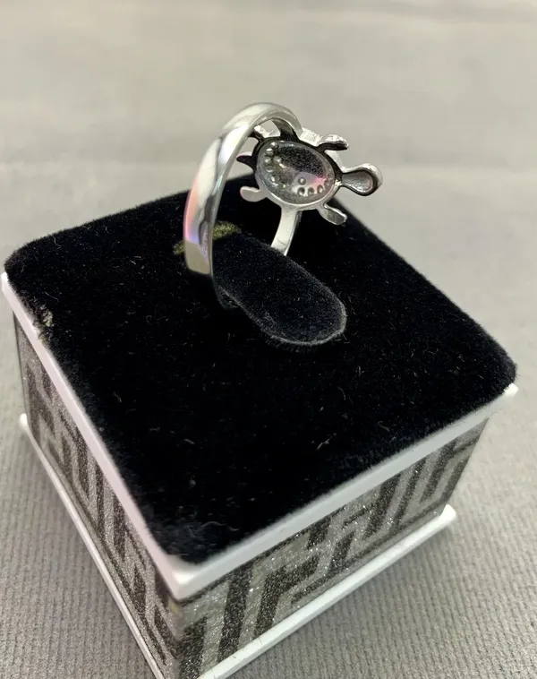 RINGS_>_LADIES_RINGS