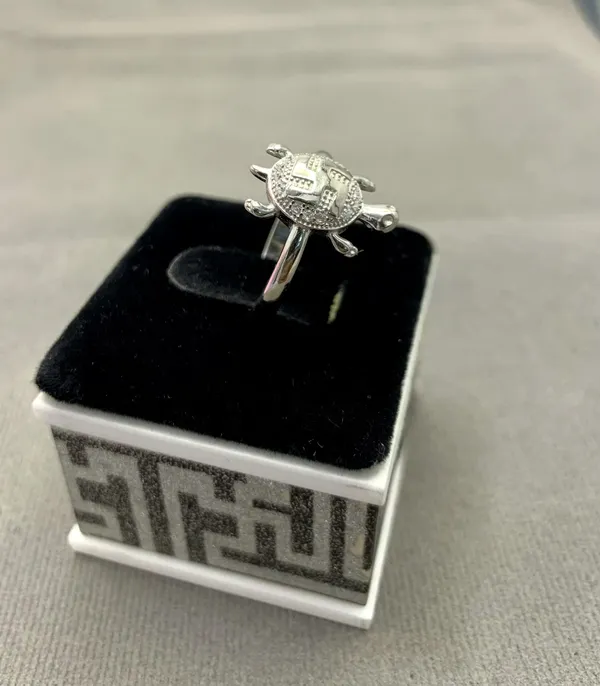 RINGS_>_LADIES_RINGS