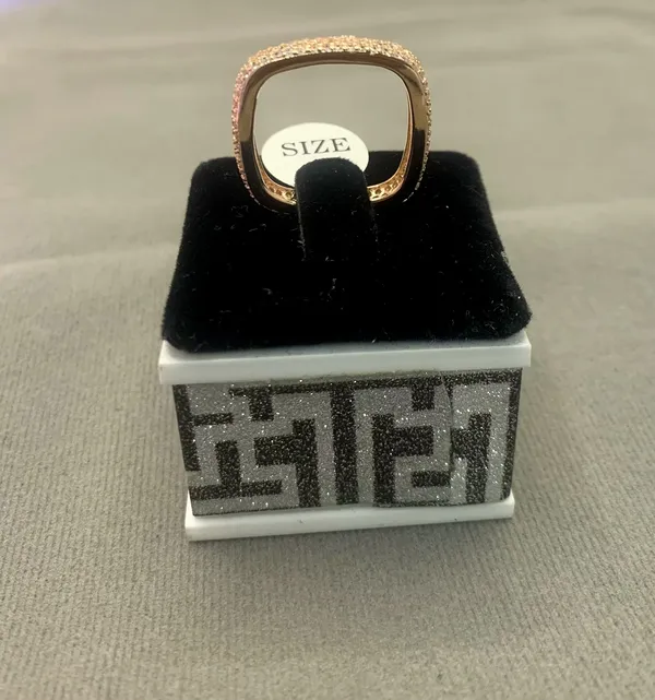 RINGS_>_LADIES_RINGS