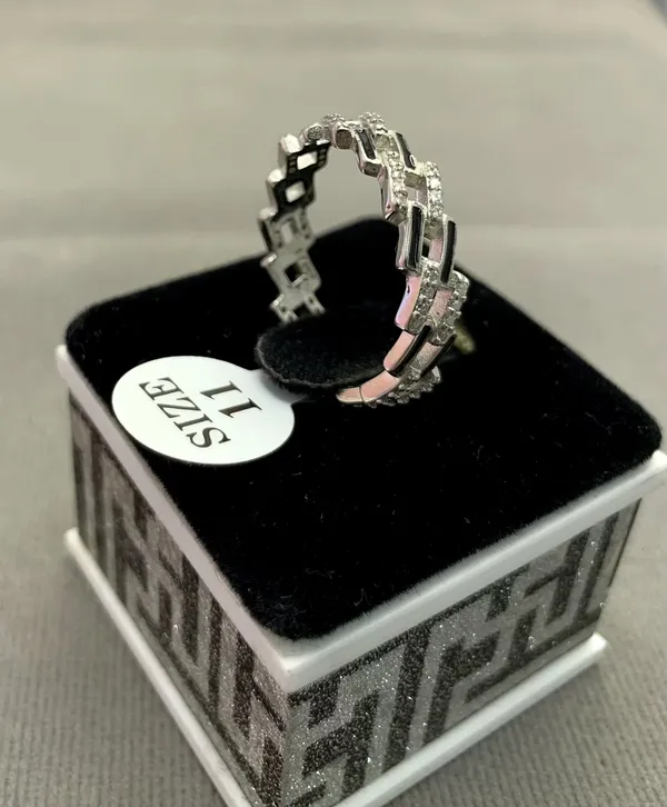 RINGS_>_LADIES_RINGS