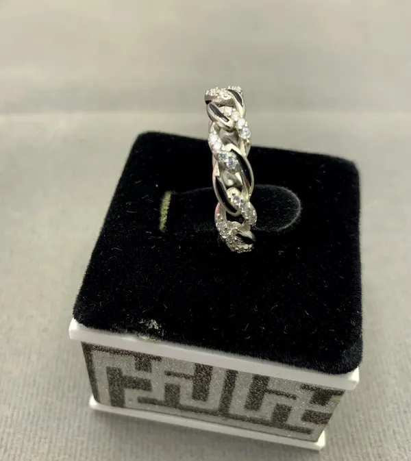 RINGS_>_LADIES_RINGS