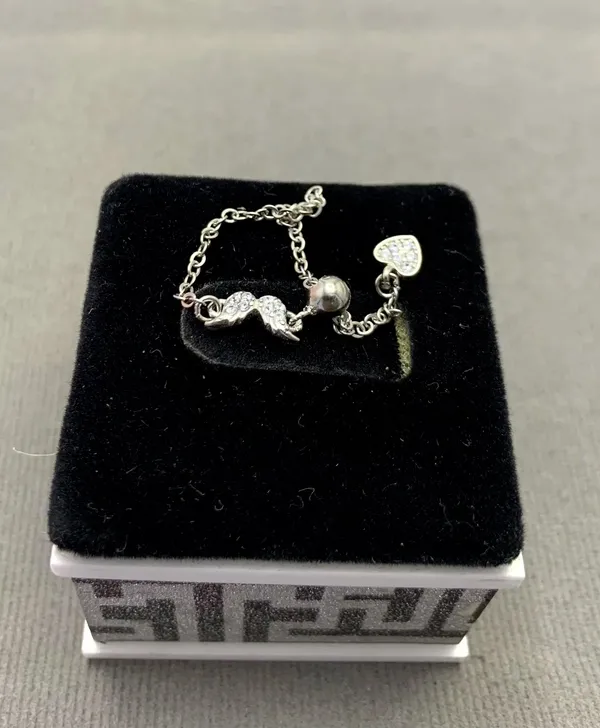 RINGS_>_LADIES_RINGS