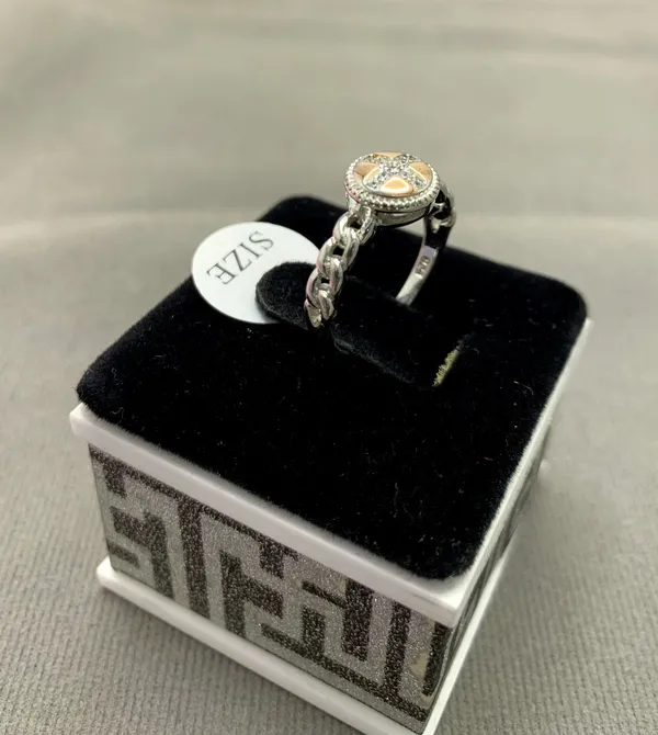 RINGS_>_LADIES_RINGS