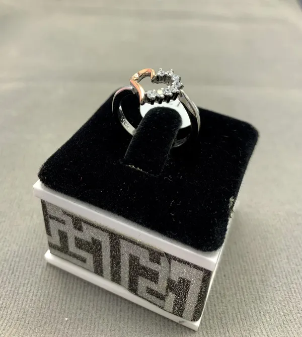 RINGS_>_LADIES_RINGS