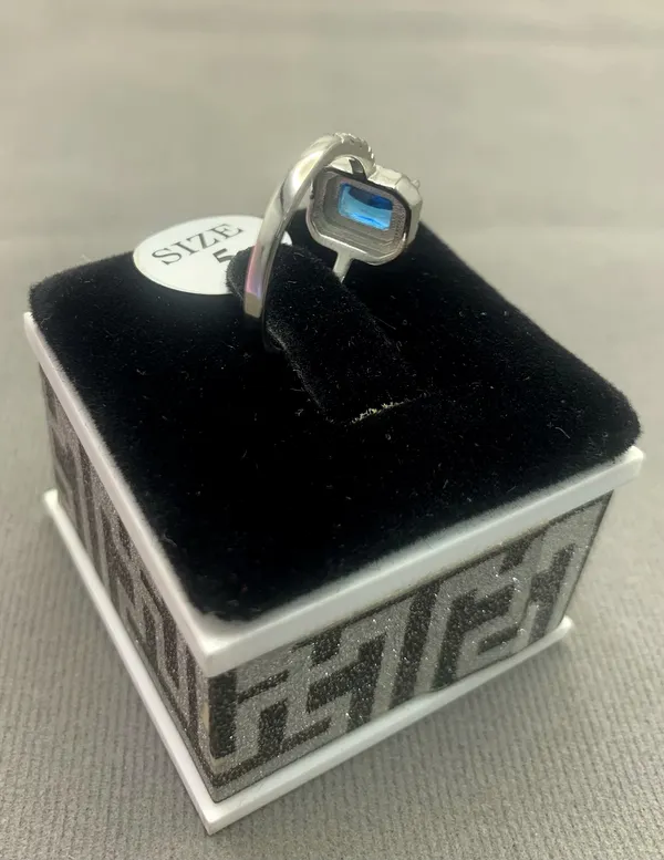 RINGS_>_LADIES_RINGS