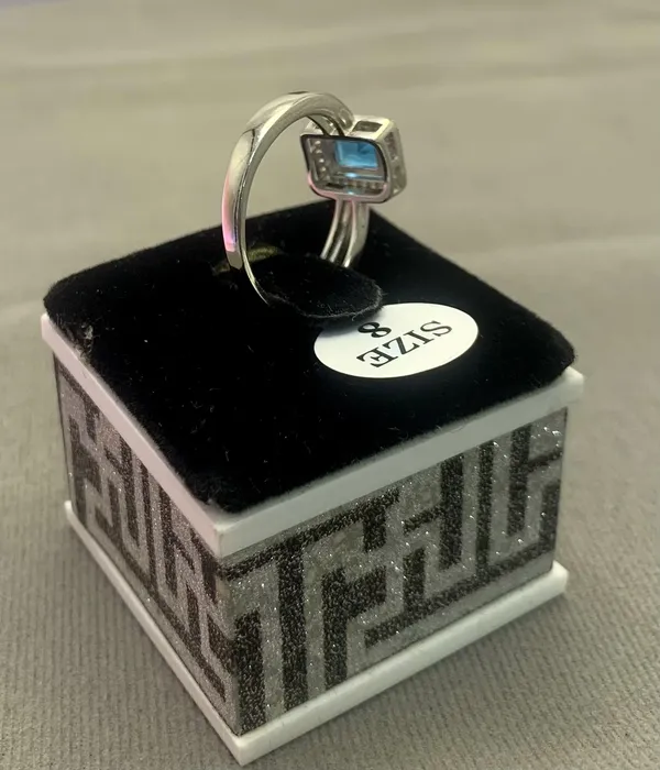 RINGS_>_LADIES_RINGS