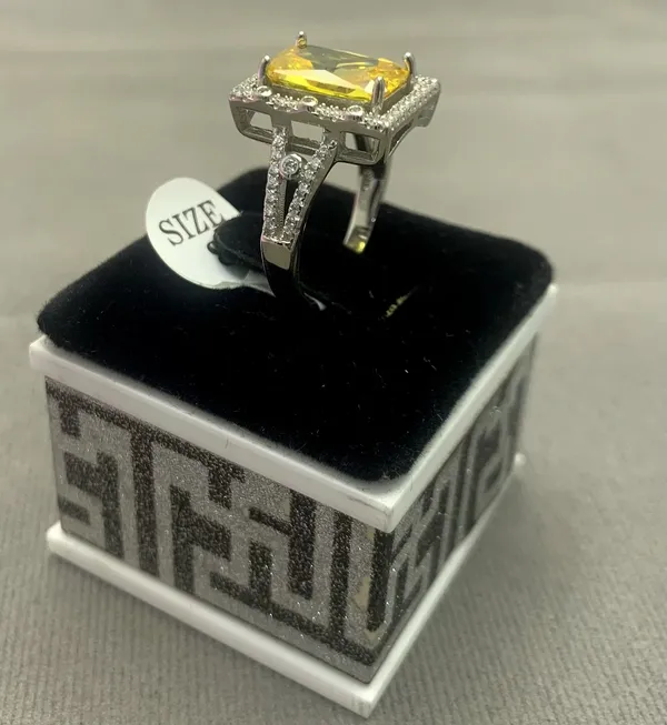 RINGS_>_LADIES_RINGS