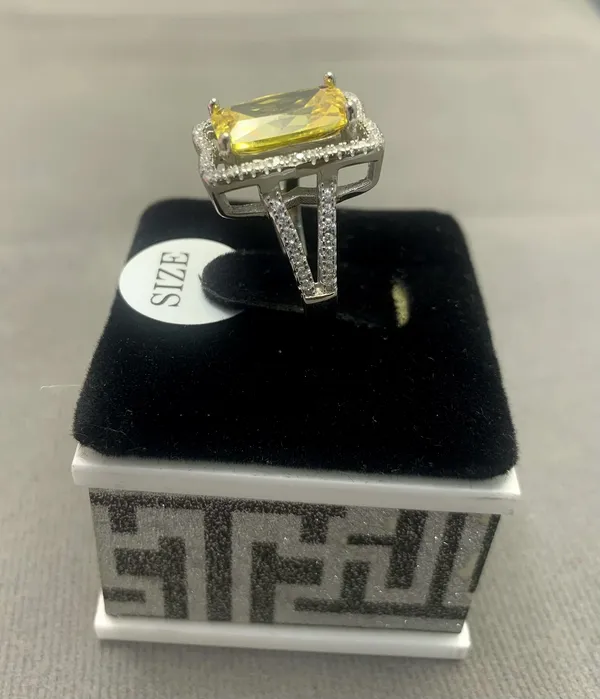 RINGS_>_LADIES_RINGS