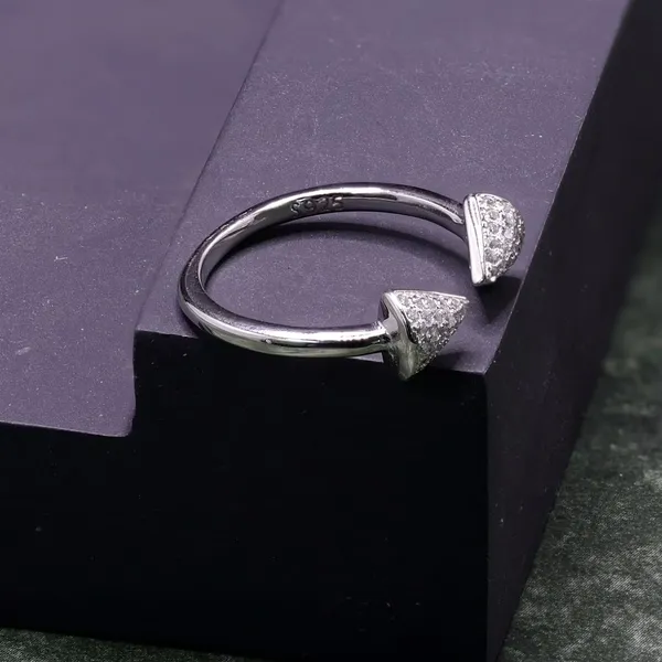 RINGS_>_LADIES_RINGS