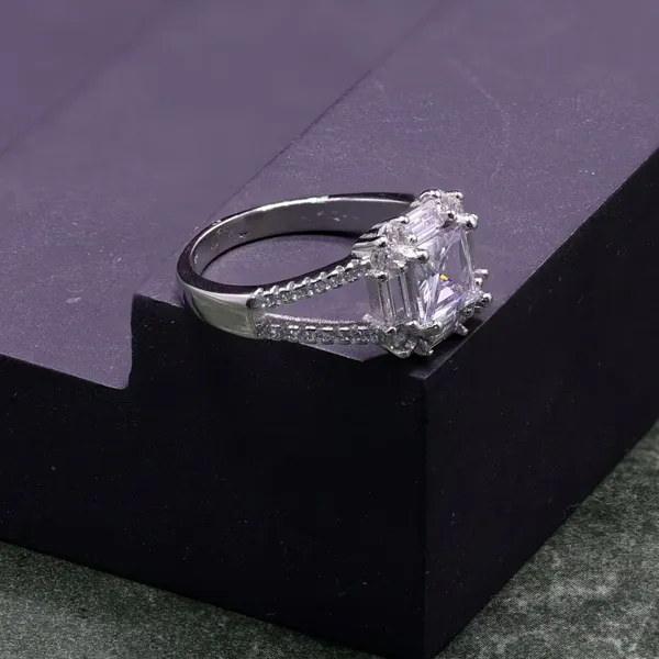 RINGS_>_LADIES_RINGS