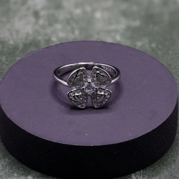 RINGS_>_LADIES_RINGS