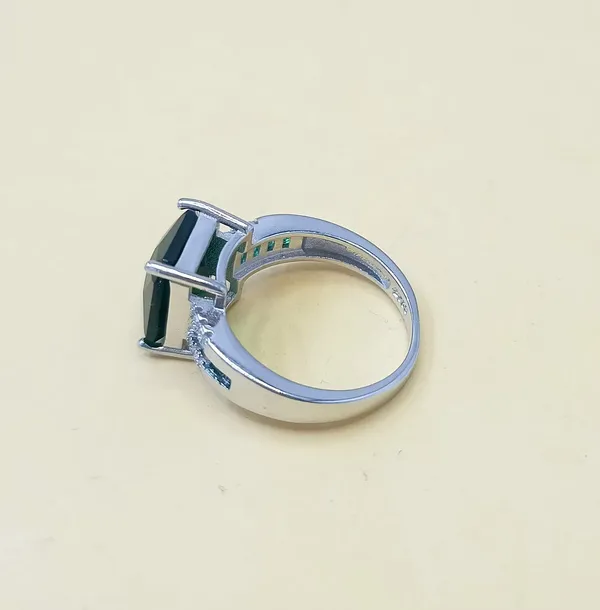 RINGS_>_LADIES_RINGS