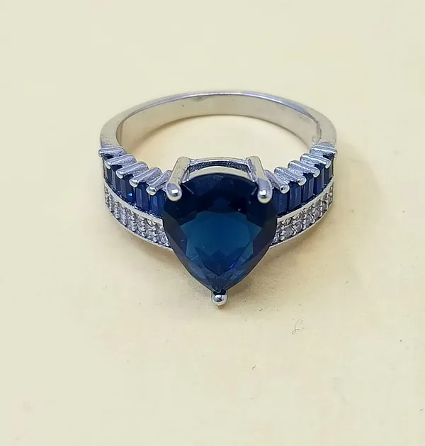RINGS_>_LADIES_RINGS