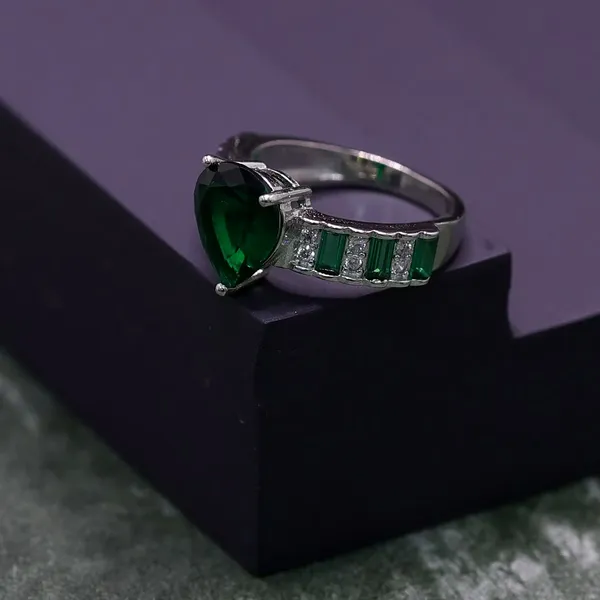 RINGS_>_LADIES_RINGS