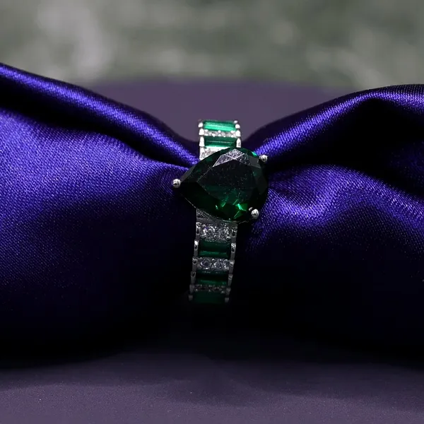 RINGS_>_LADIES_RINGS