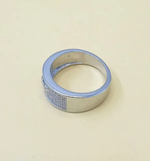 RINGS_>_GENTS_RINGS