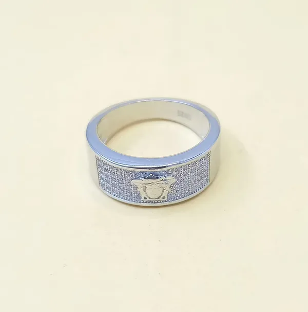 RINGS_>_GENTS_RINGS