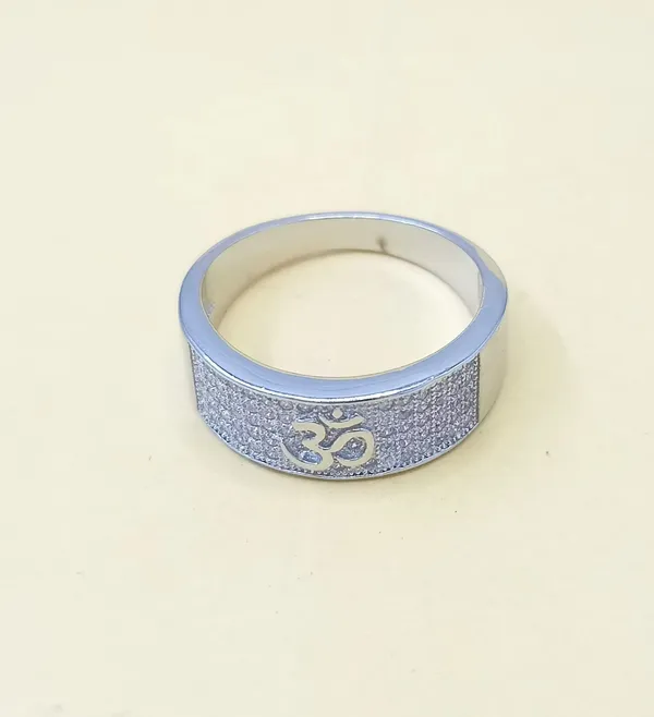 RINGS_>_GENTS_RINGS