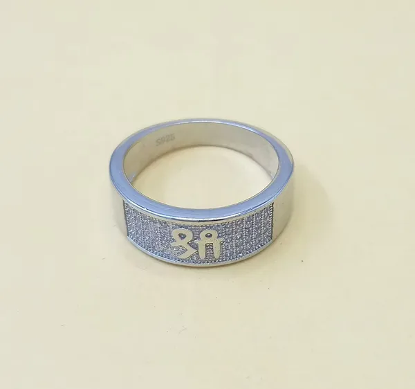 RINGS_>_GENTS_RINGS